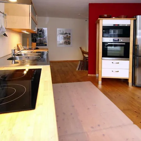 Semi-detached House - Dns011019-l